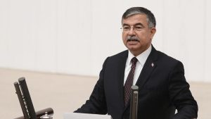 AK Parti Grup Başkanlığı'na TBMM Başkanı İsmet Yılmaz seçildi