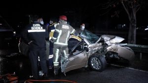 Bursa'da feci kaza: 2'si ağır 3 kişi yaralandı