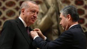 Cumhurbaşkanı Erdoğan'dan Türkmenistan Devlet İş Birliği Nişanı paylaşımı