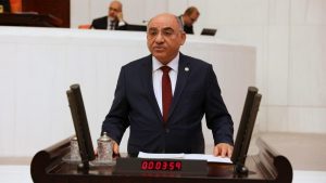 AK Parti'li Karahocagil'den Kılıçdaroğlu'nun edepsiz hareketine kınama