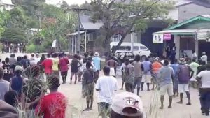 Çin, protestolar nedeniyle Solomon Adaları'na polis danışma ekibi gönderecek