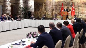 Cumhurbaşkanı Erdoğan'ın ekonomist ve akademisyenlerle sohbet toplantısı sona erdi