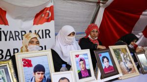 Diyarbakır annelerinin oturma eylemi devam ediyor
