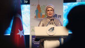 Emine Erdoğan: Akdeniz'in geleceğinin, sizlerin vizyonuyla şekilleneceğine inanıyorum