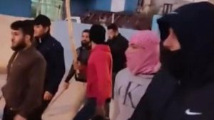 Adana'da sokakta döner bıçaklarıyla gezen Suriyelilerden 19'u ülkelerine gönderildi